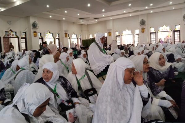 358 Calhaj Madina Diberangkatkan Menuju Asrama Haji Medan